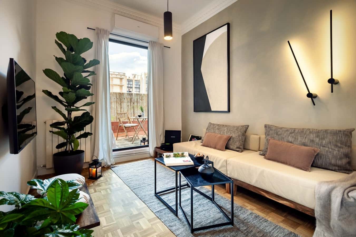 Furnished 2-bedroom flat in Eixample, 80 m² · 2