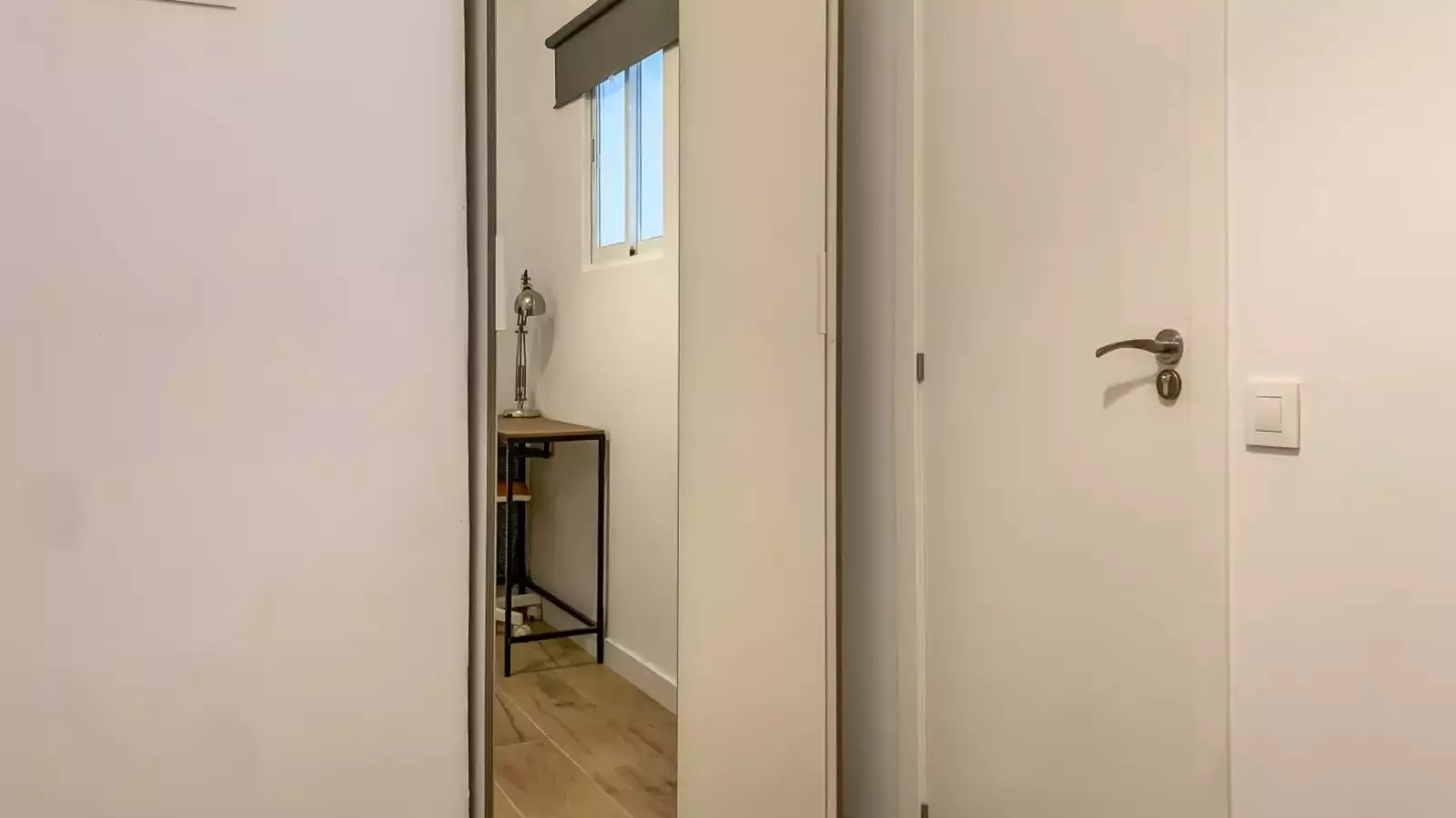 Furnished room in a 5-person shared flat in L'Hospitalet · 3