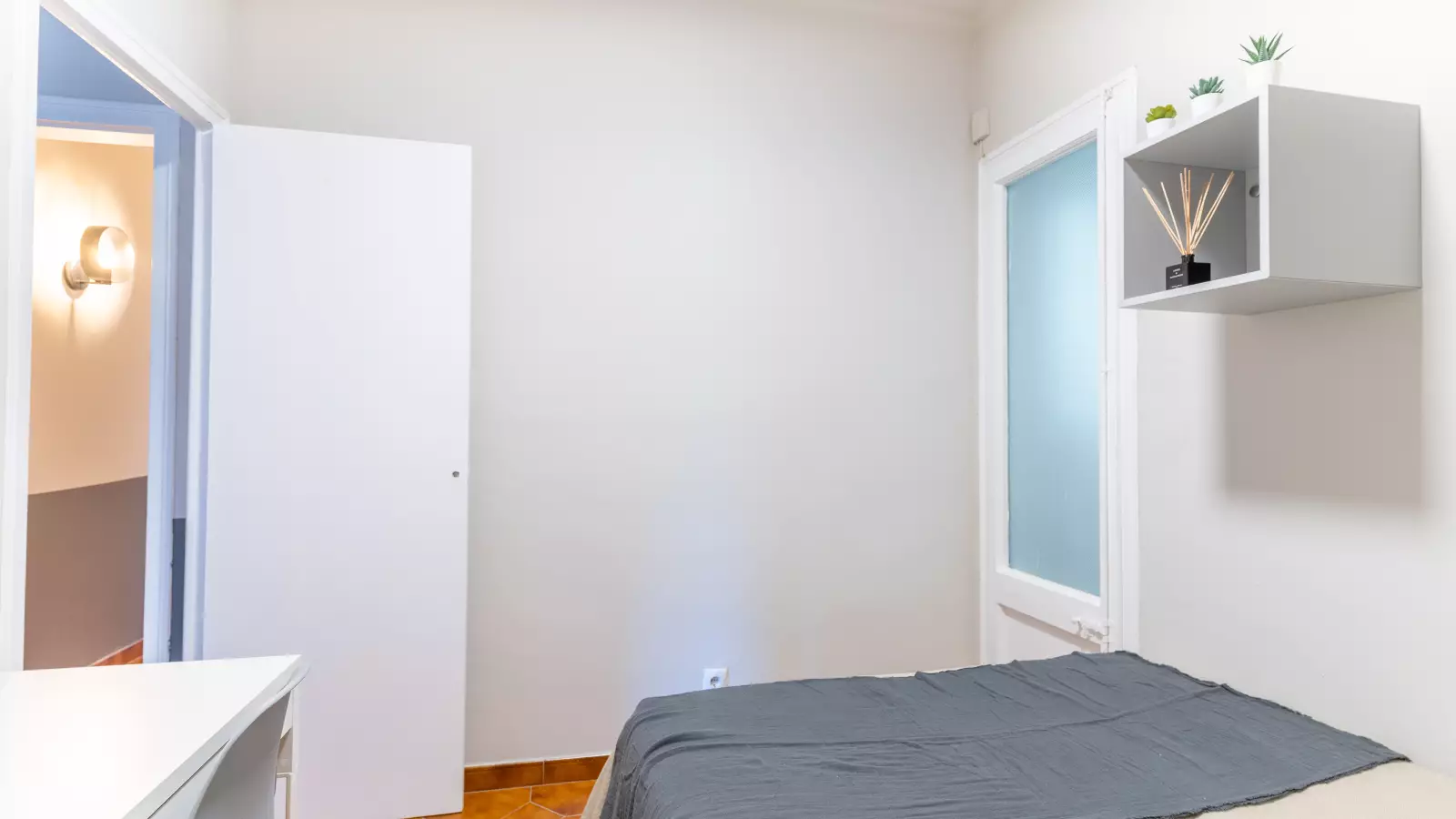 Habitación amueblada en piso compartido de 5 personas en Horta-Guinardó · 3