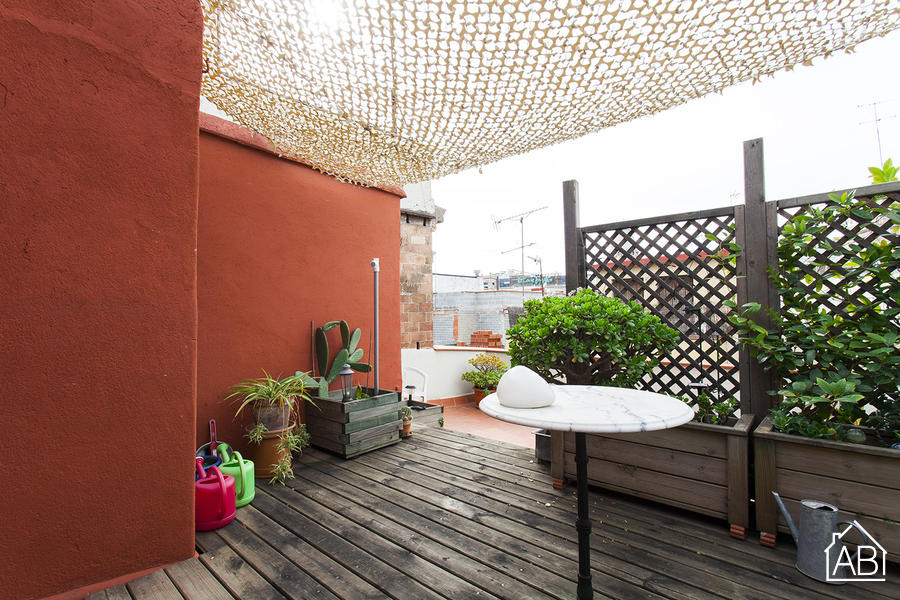 Piso de 2 dormitorios amueblado en Eixample, 42 m² · 2