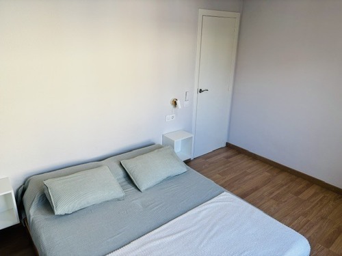Room in a shared flat in Horta-Guinardó · 2
