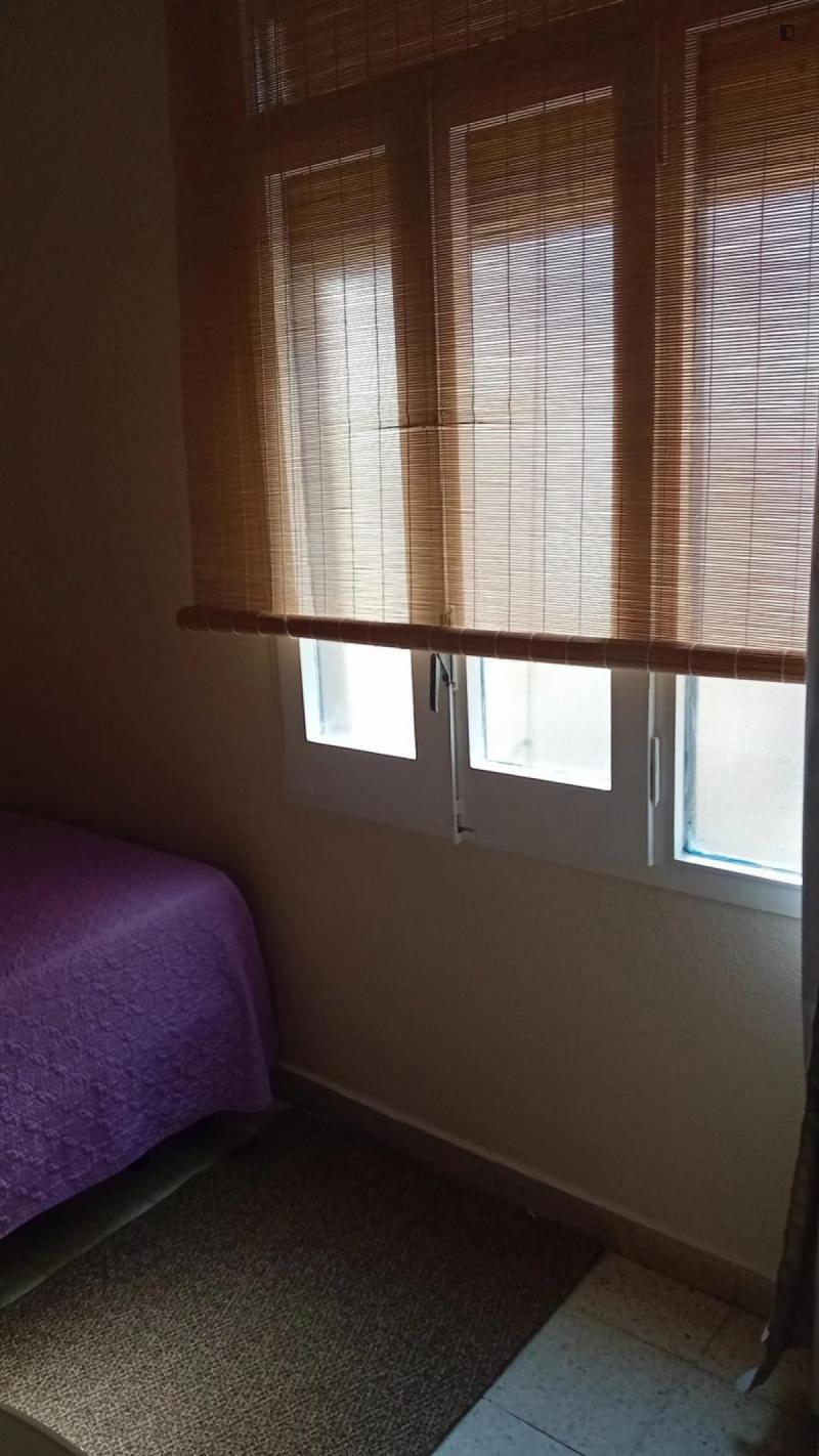 Furnished room in a 3-person shared flat in Sant Martí · 2