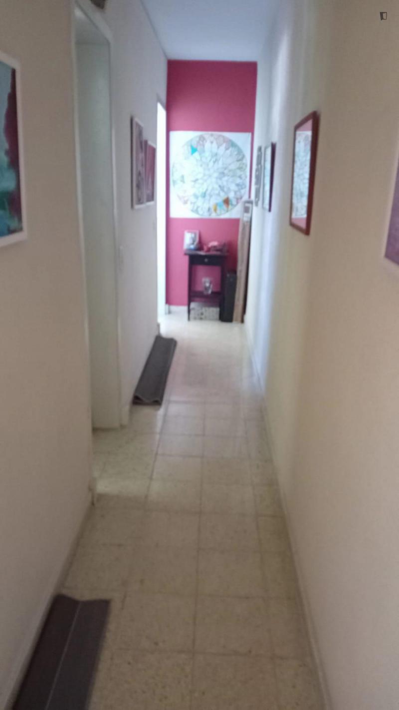 Furnished room in a 3-person shared flat in Sant Martí · 3