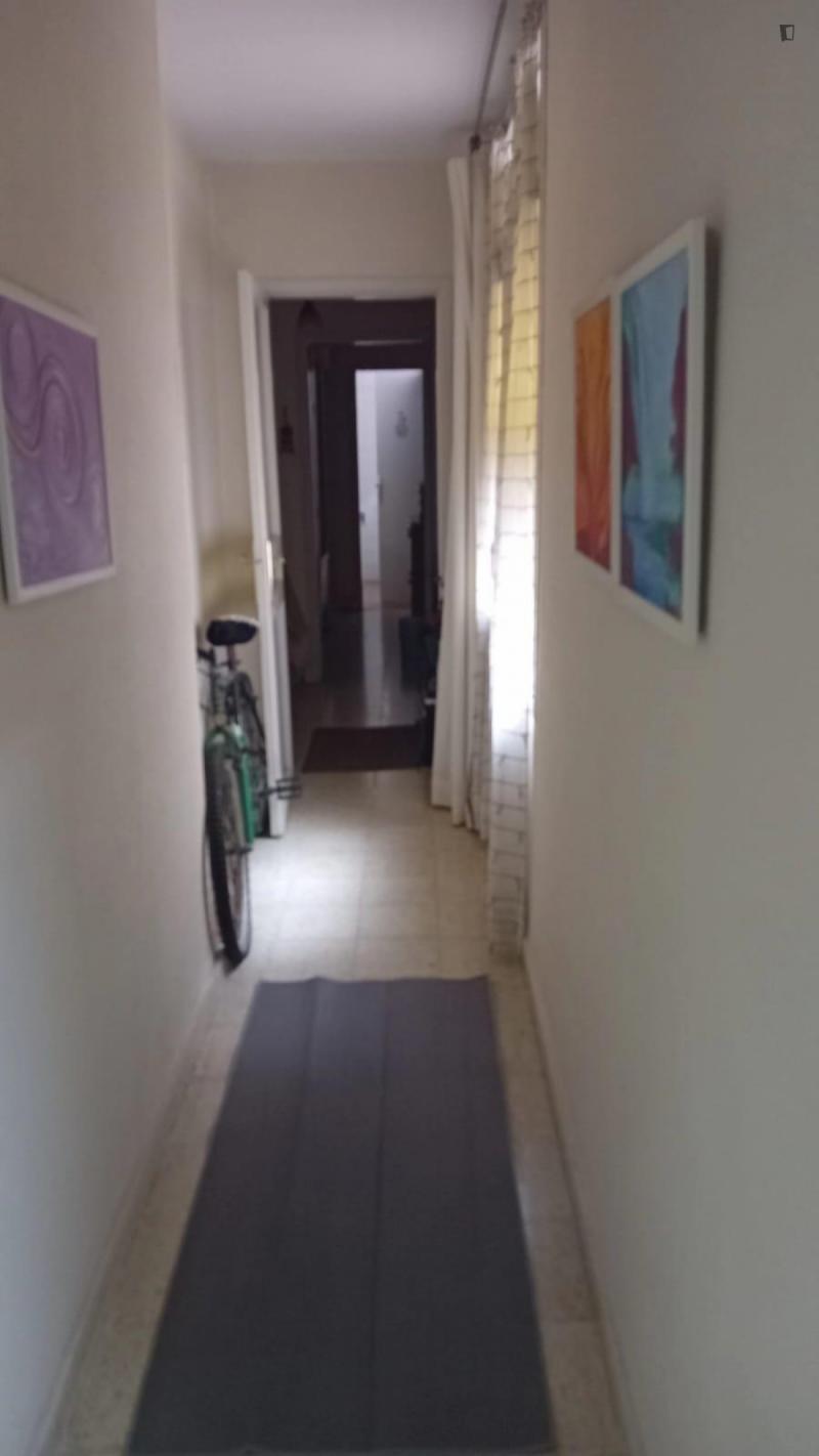 Furnished room in a 3-person shared flat in Sant Martí · 4