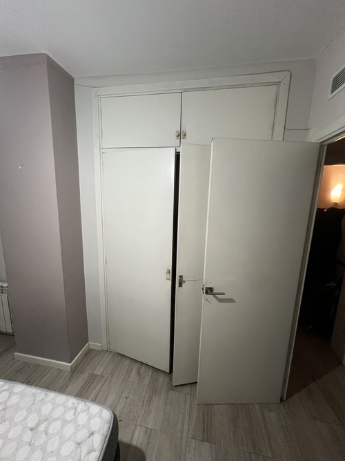 Room in a 4-person shared flat in Gràcia · 2