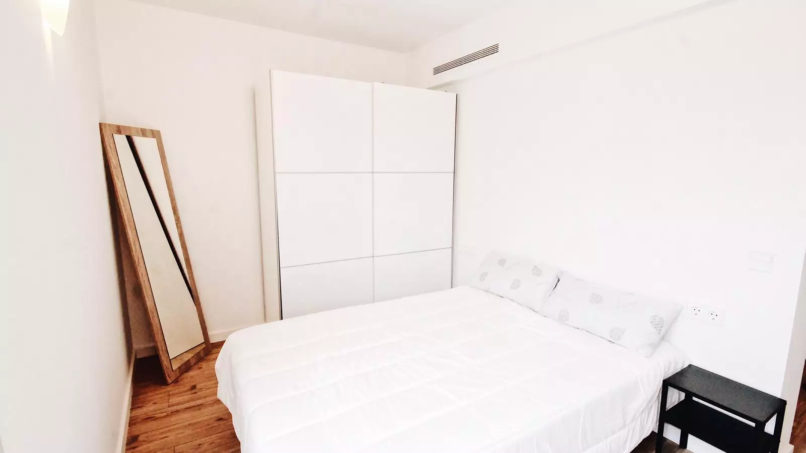 Furnished 1-bedroom flat in Sants-Montjuïc · 2