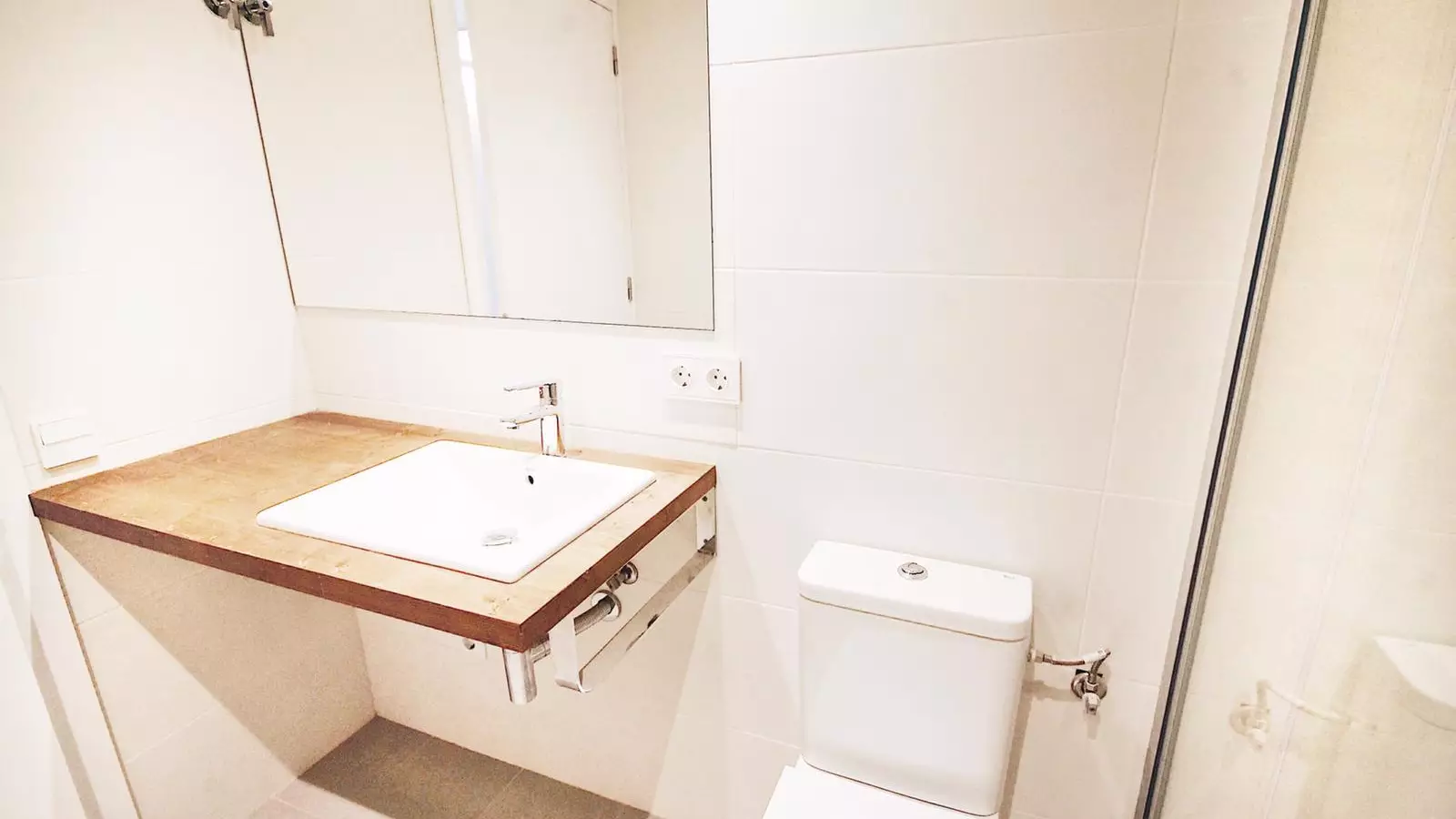 Furnished 1-bedroom flat in Sants-Montjuïc · 4