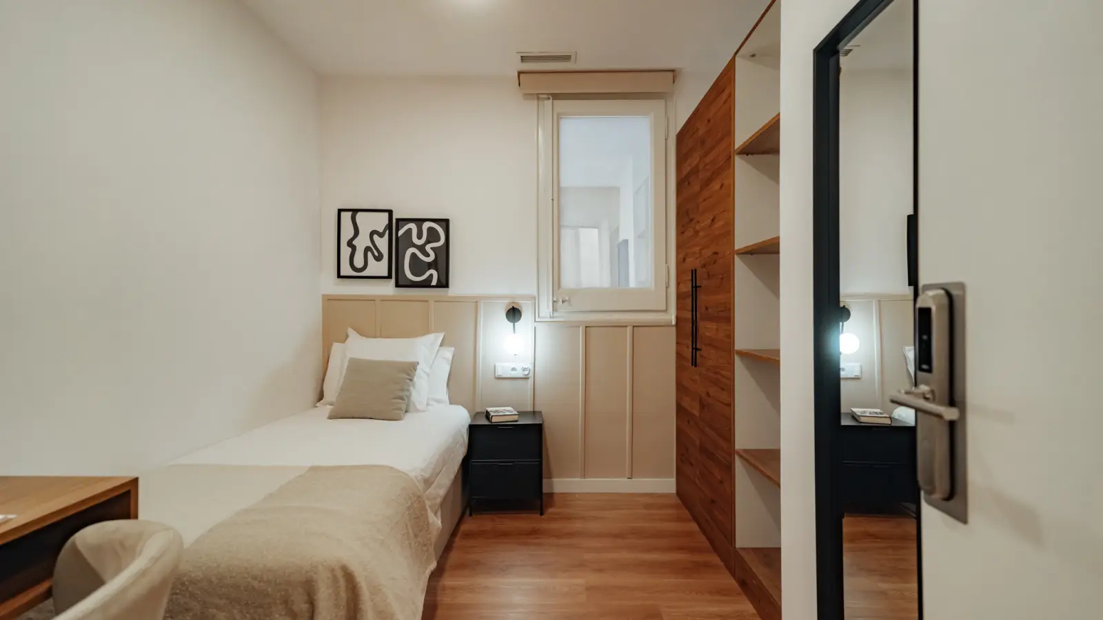 Habitación amueblada en piso compartido en Sarrià–Sant Gervasi · 2