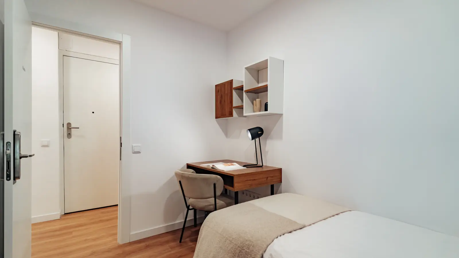 Habitación amueblada en piso compartido en Sarrià–Sant Gervasi · 4