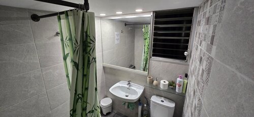 Room in a 4-person shared flat in Ciutat Vella · 2