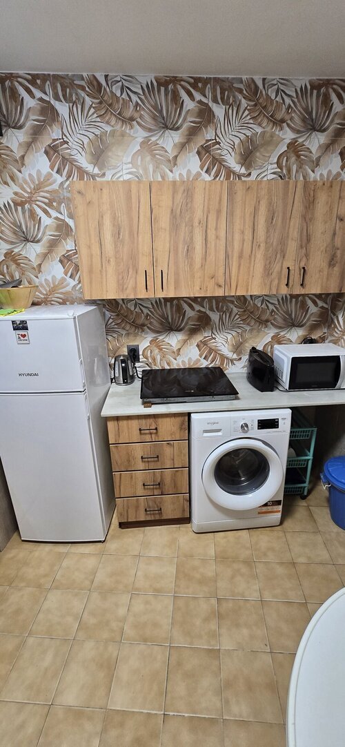 Room in a 4-person shared flat in Ciutat Vella · 3