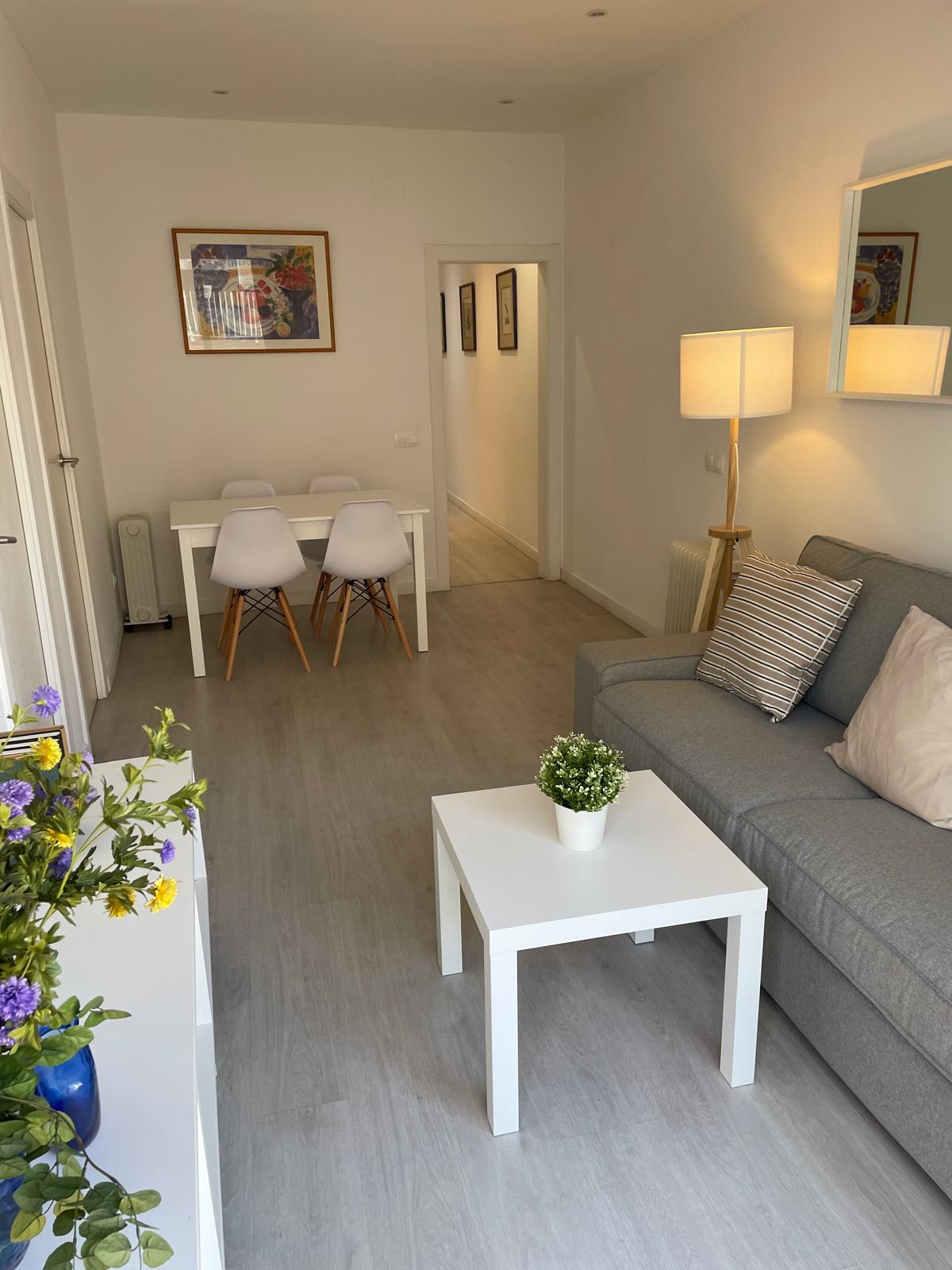 3-bedroom flat in Esplugues, 60 m² · 3