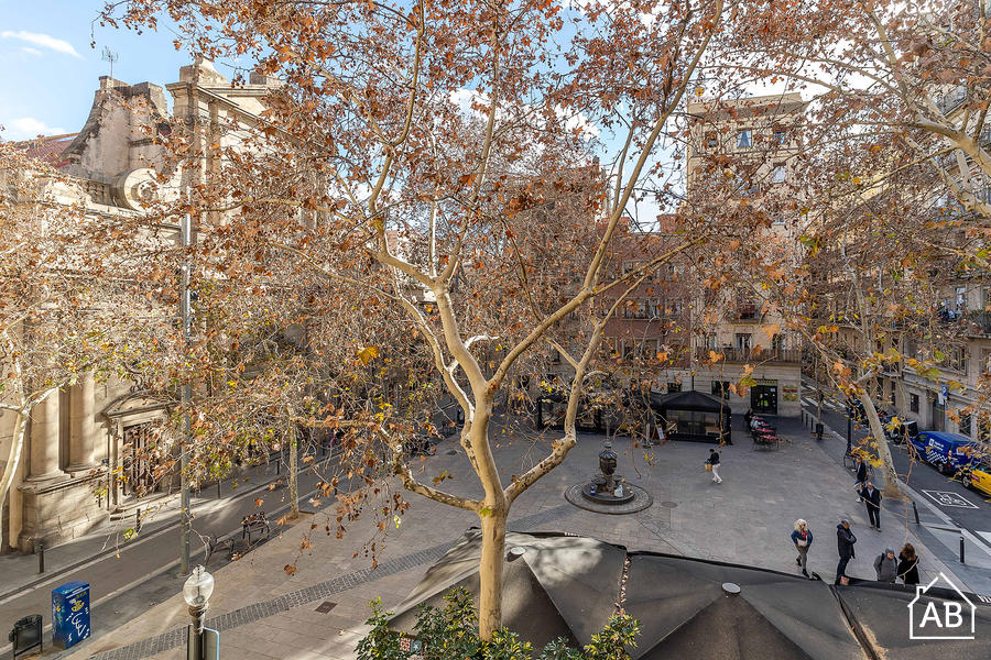 Furnished 4-bedroom flat in Ciutat Vella, 55 m² · 3