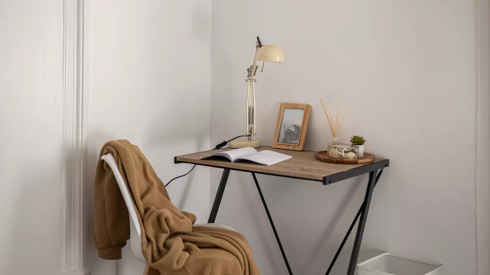 Furnished room in a shared flat in Ciutat Vella · 4