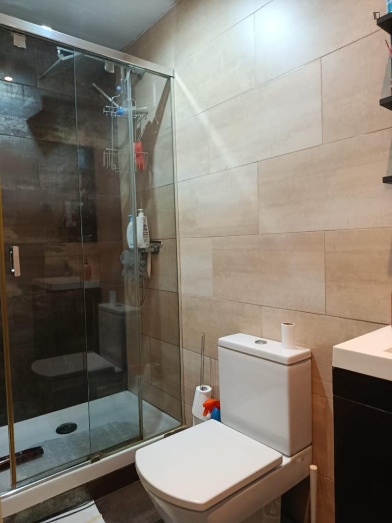 Furnished room in a 2-person shared flat in L'Hospitalet · 2