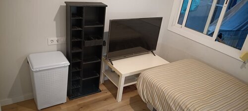 Room in a 4-person shared flat in Sants-Montjuïc · 4