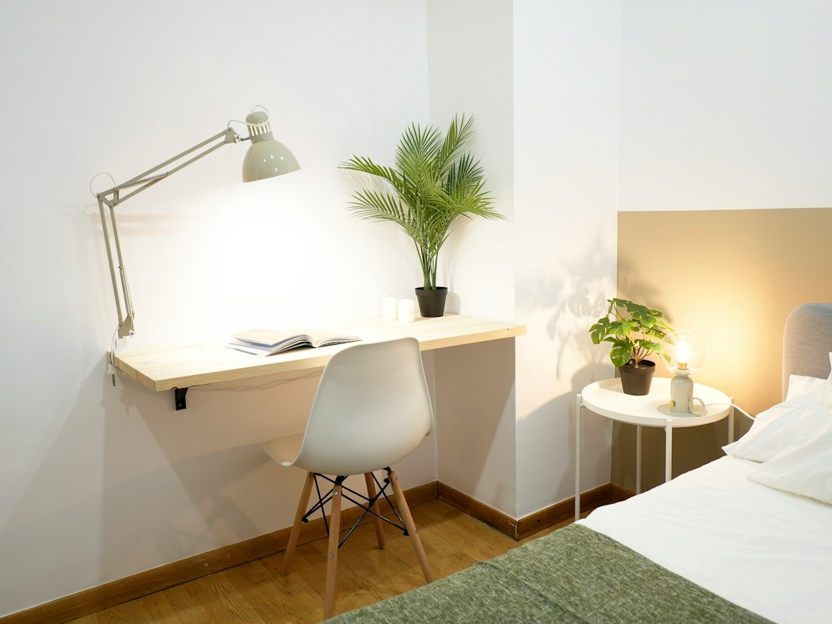 Furnished room in a 5-person shared flat in Ciutat Vella · 4
