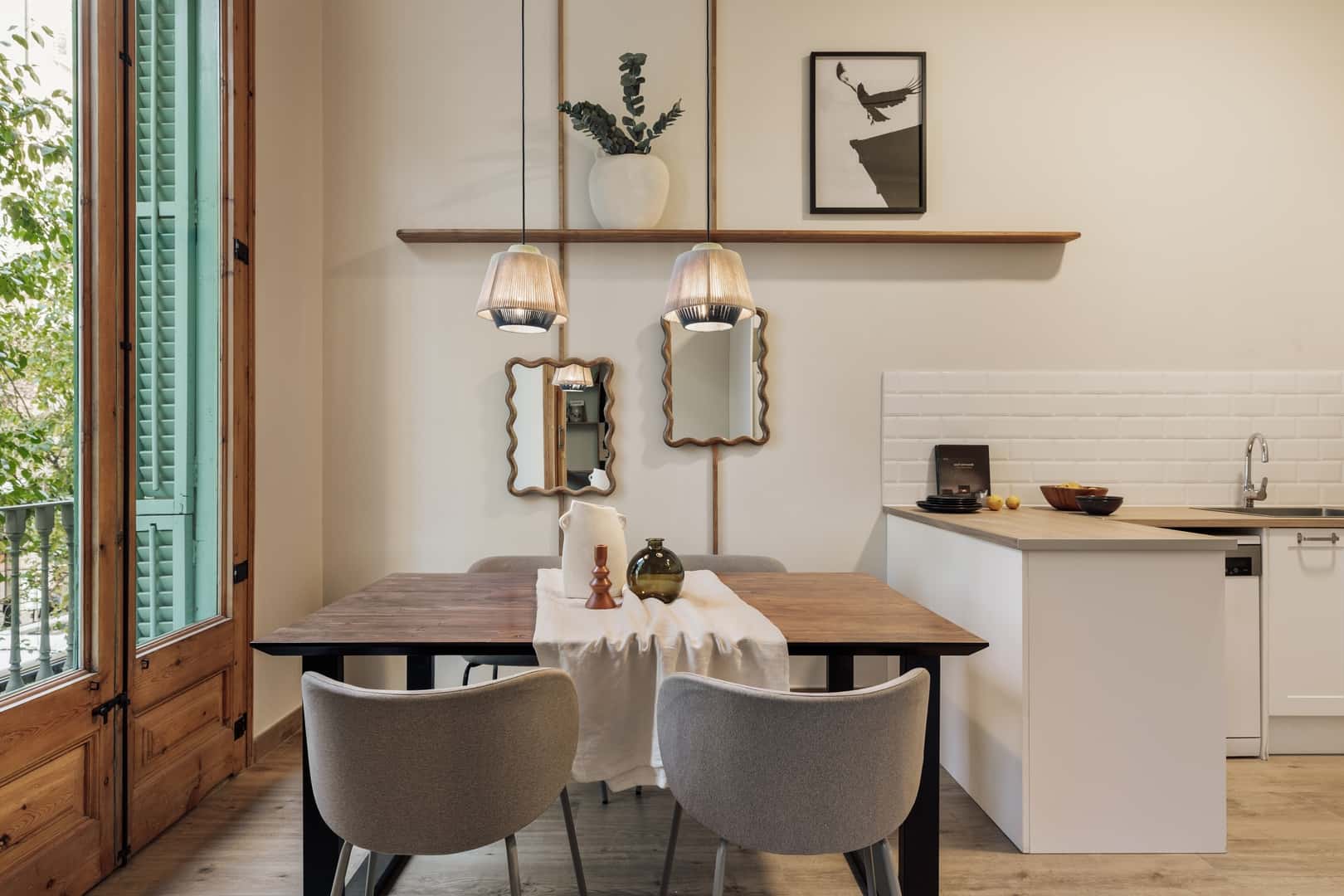Furnished 2-bedroom flat in Eixample, 90 m² · 3