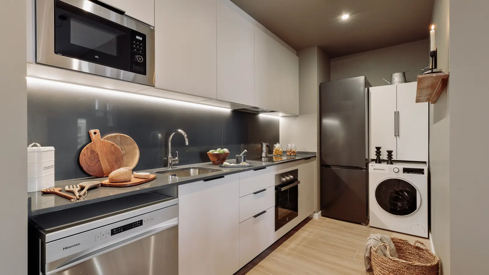 Furnished 2-bedroom flat in Eixample, 64 m² · 2