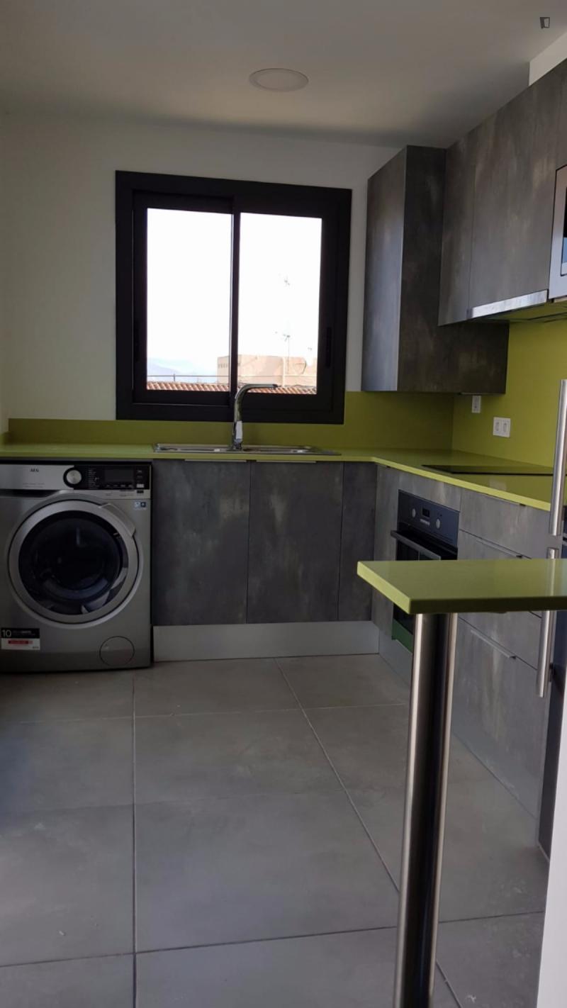 Furnished 2-bedroom flat in Horta-Guinardó · 3