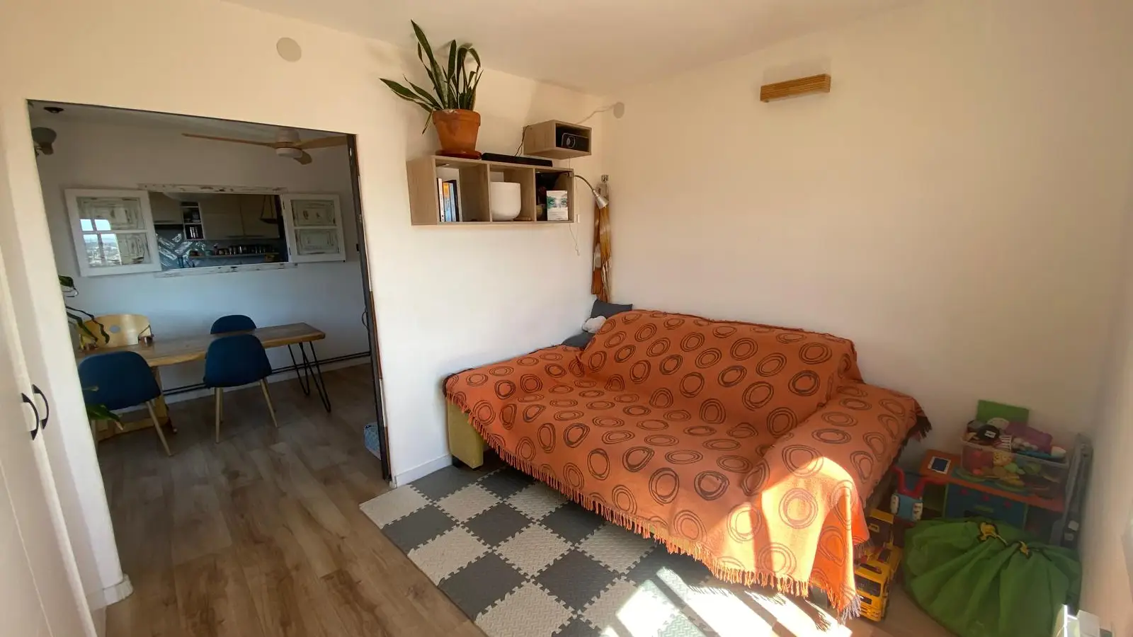 Piso de 2 dormitorios amueblado en Gràcia, 72 m² · 2