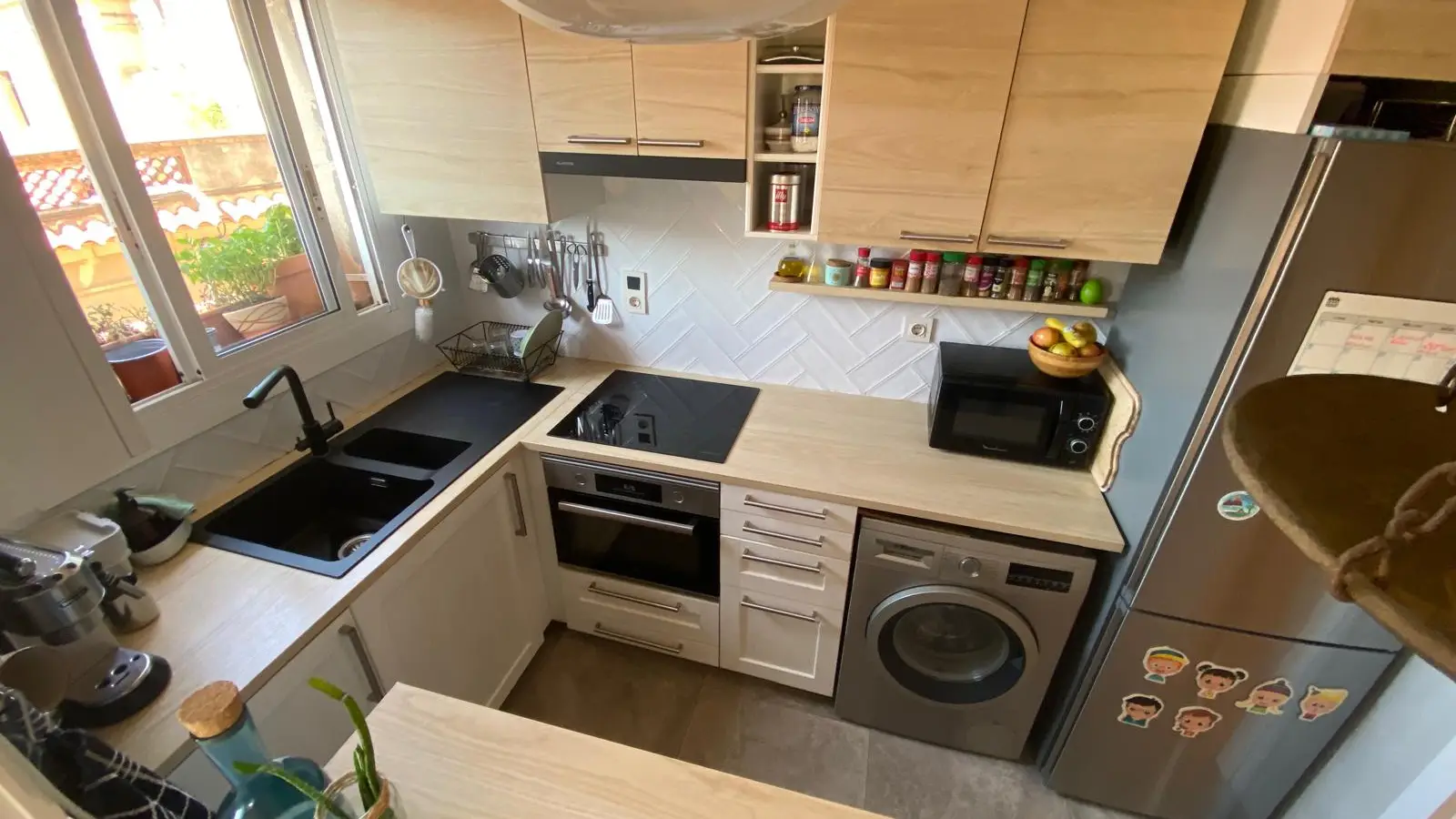Piso de 2 dormitorios amueblado en Gràcia, 72 m² · 3