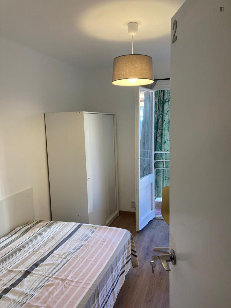 Furnished room in a 4-person shared flat in L'Hospitalet · 2