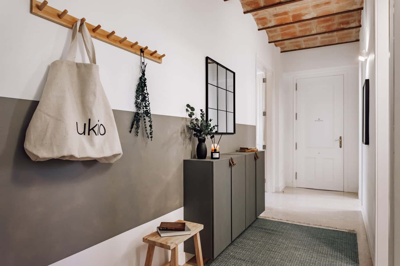 Furnished 2-bedroom flat in Eixample, 105 m² · 2