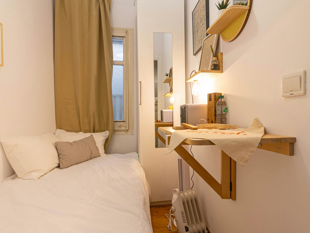 Habitación amueblada en piso compartido de 6 personas en Sarrià–Sant Gervasi · 2