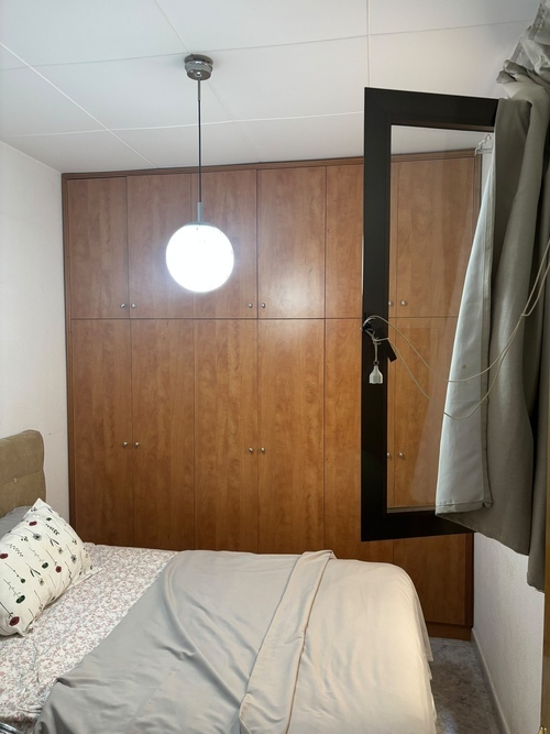 Room in a 3-person shared flat in Sants-Montjuïc · 4