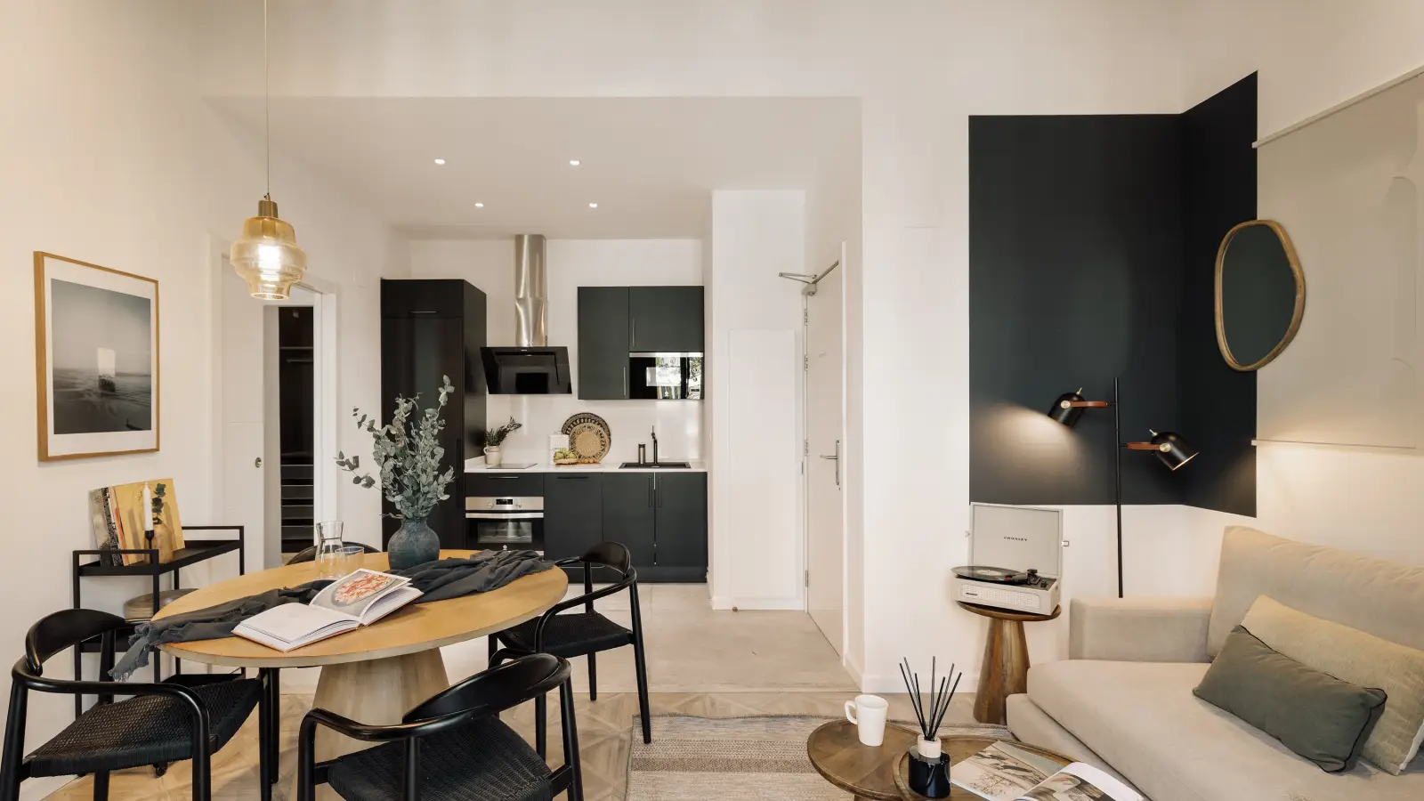 Furnished 1-bedroom flat in Eixample, 48 m² · 4