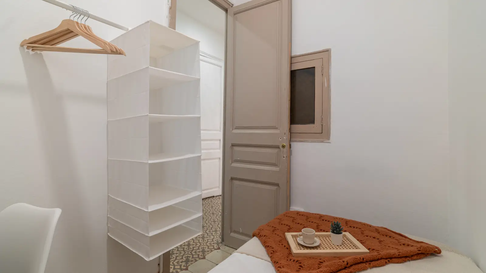 Habitación amueblada en piso compartido en Eixample · 3