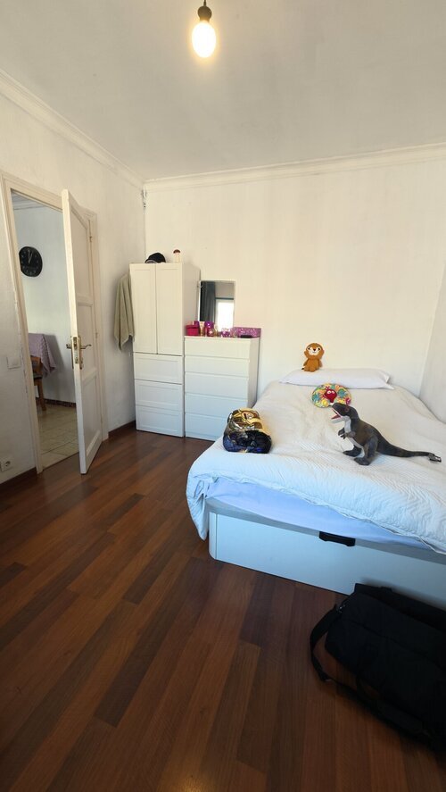 Habitación en piso compartido de 4 personas en Eixample · 3