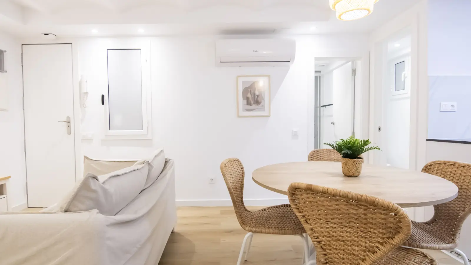 Furnished 1-bedroom flat in Sants-Montjuïc, 39 m² · 4