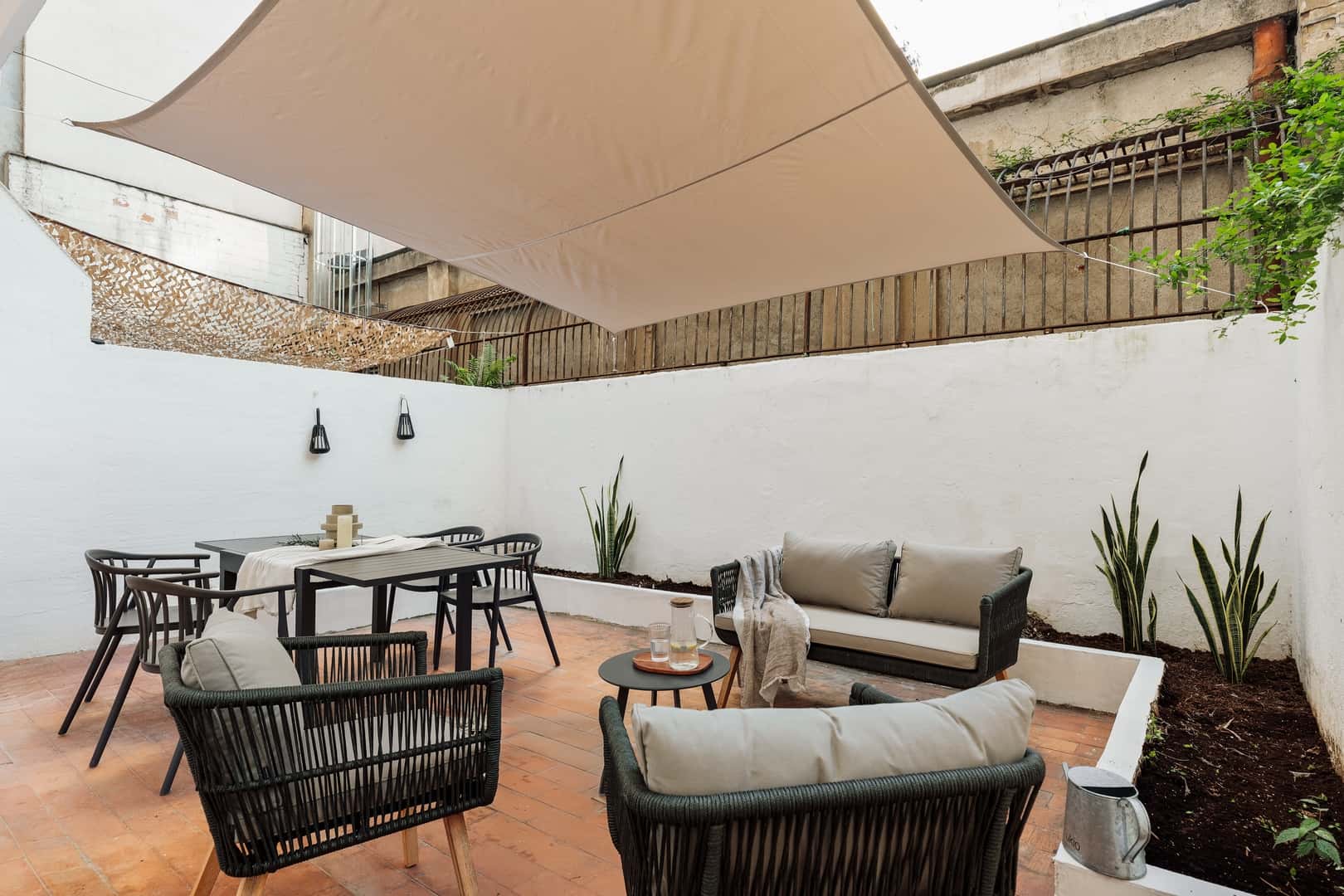 Furnished 2-bedroom flat in Eixample, 62 m² · 2