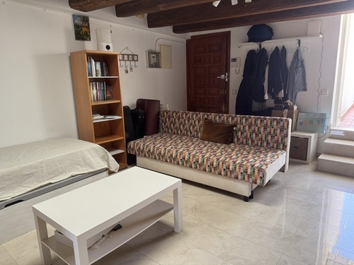 Room in a 3-person shared flat in Ciutat Vella · 4