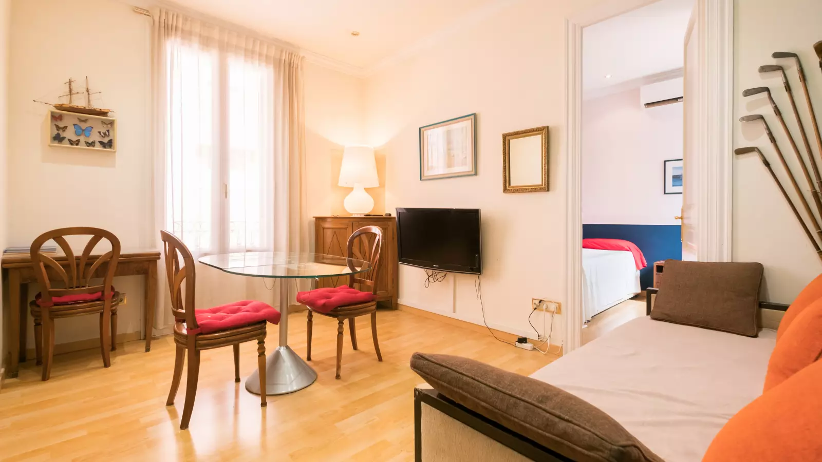 Piso de 2 dormitorios amueblado en Eixample, 70 m² · 2
