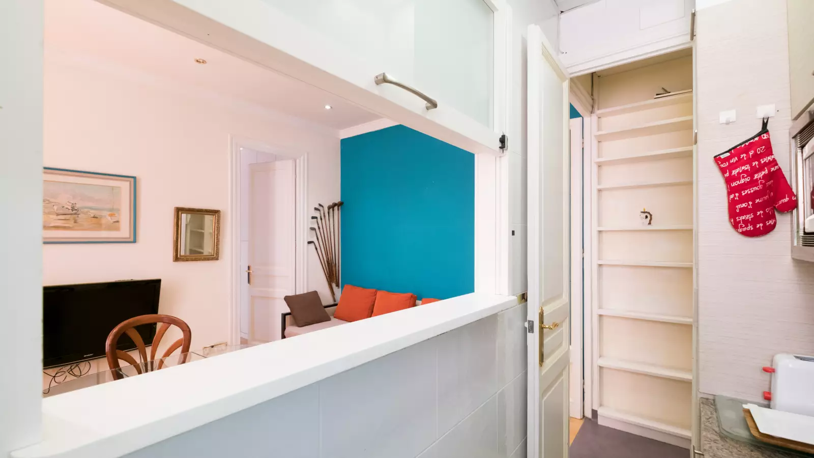 Piso de 2 dormitorios amueblado en Eixample, 70 m² · 4