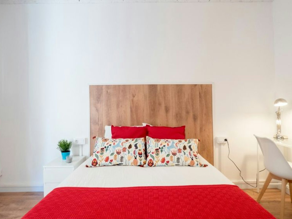 Furnished room in a 5-person shared flat in Ciutat Vella