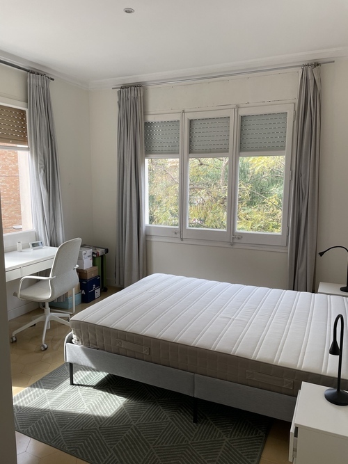 Habitación en piso compartido de 2 personas en Sarrià–Sant Gervasi · 4