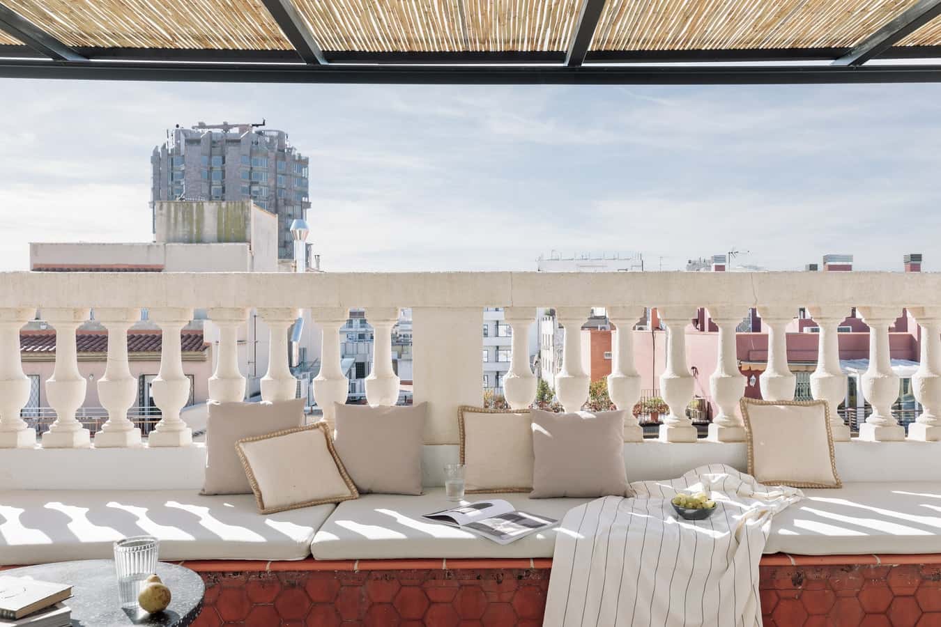 Furnished 1-bedroom flat in Eixample, 54 m² · 3