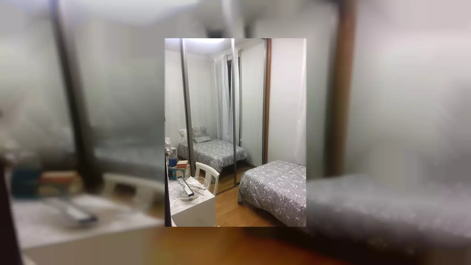Furnished room in a shared flat in Eixample · 3