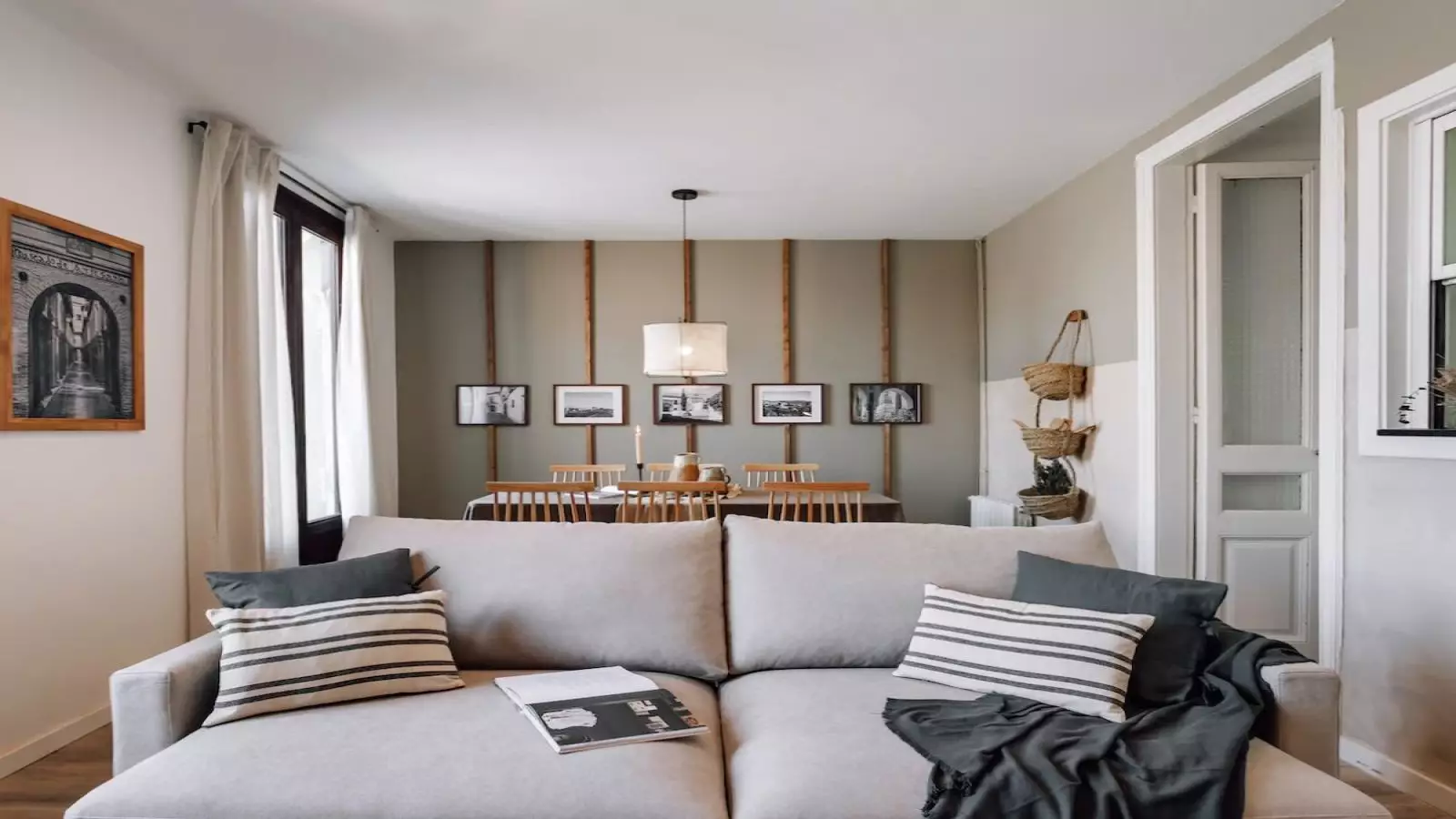 Furnished 3-bedroom flat in Eixample, 96 m² · 2