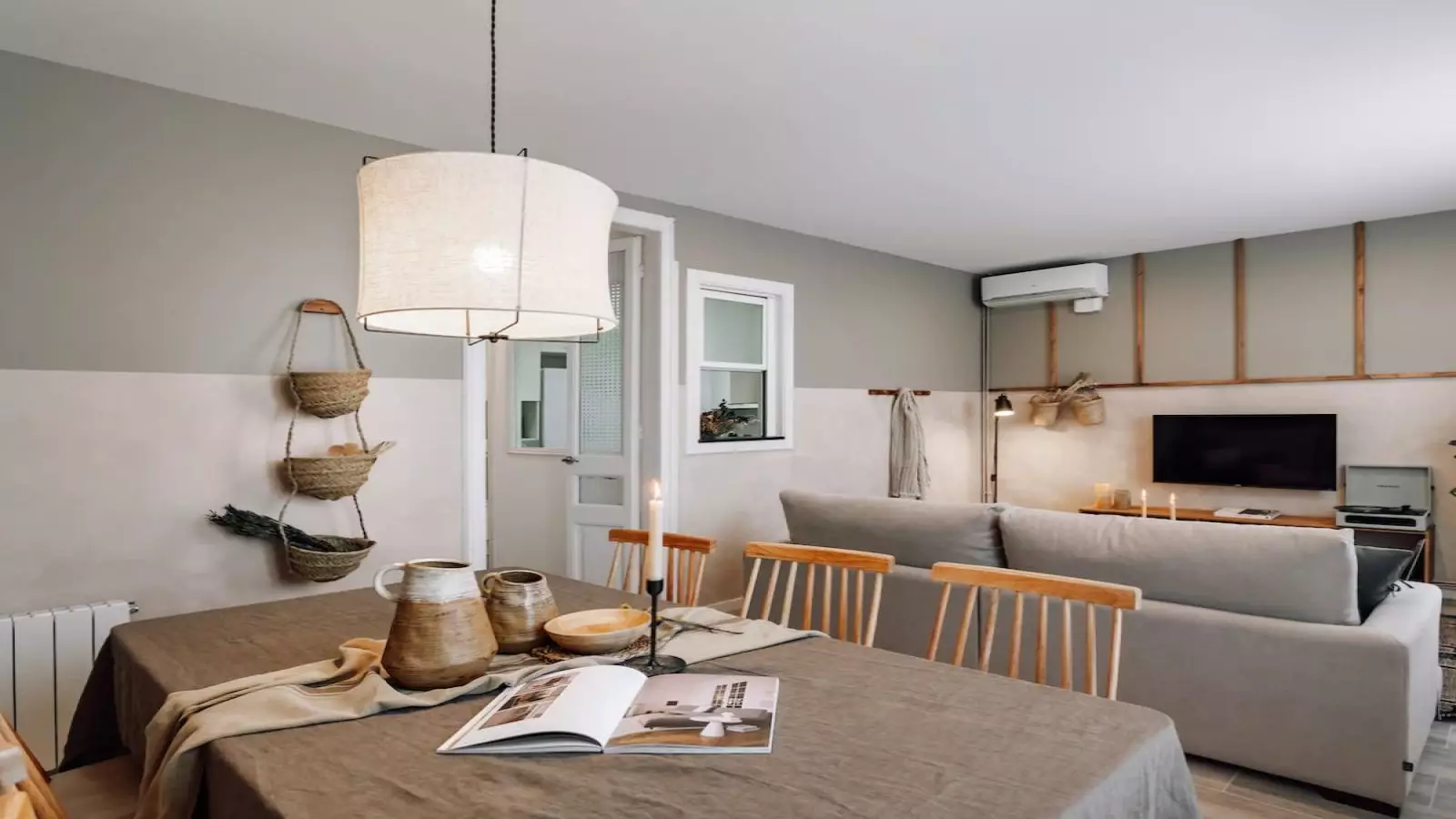 Furnished 3-bedroom flat in Eixample, 96 m² · 3