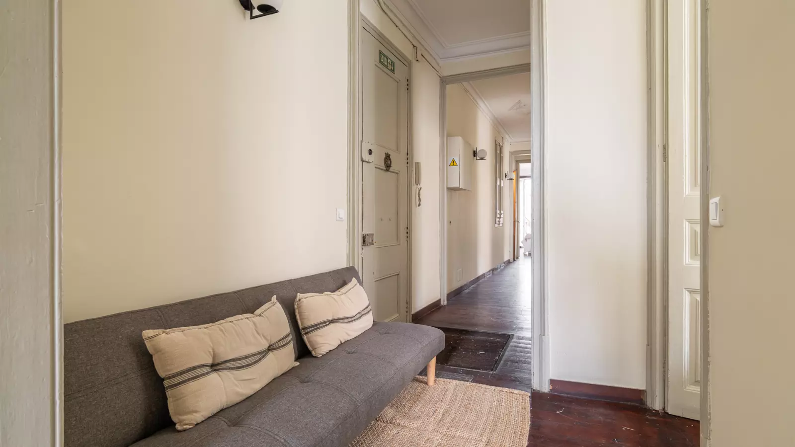 Habitación amueblada en piso compartido en Gràcia · 4