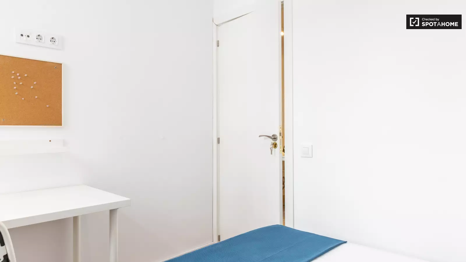 Furnished room in a shared flat in L'Hospitalet · 2