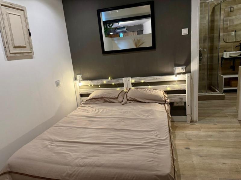 Furnished 1-bedroom flat in Horta-Guinardó · 3
