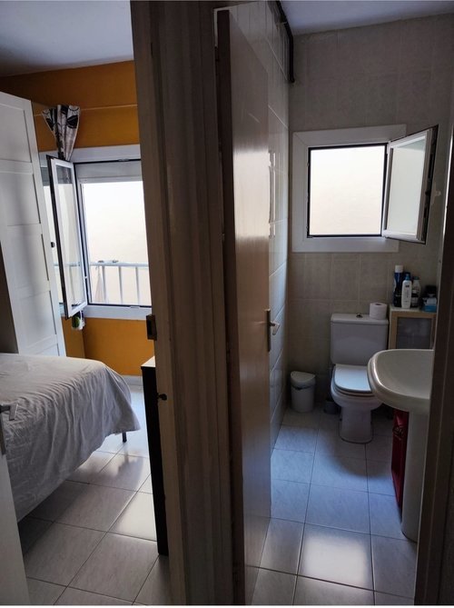Habitación en piso compartido de 4 personas en Eixample · 3