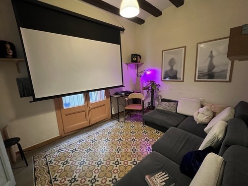 Room in a 5-person shared flat in Ciutat Vella · 2