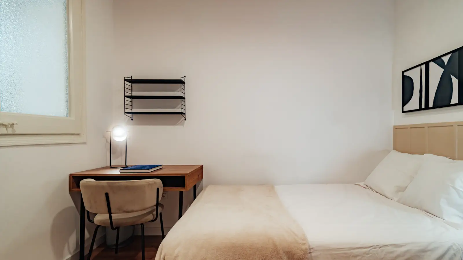 Habitación amueblada en piso compartido en Sarrià–Sant Gervasi · 2